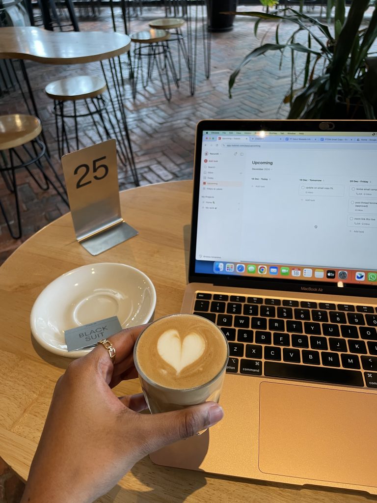 How to Build a Copywriting Portfolio With No Clients (Yes, It’s Possible!)